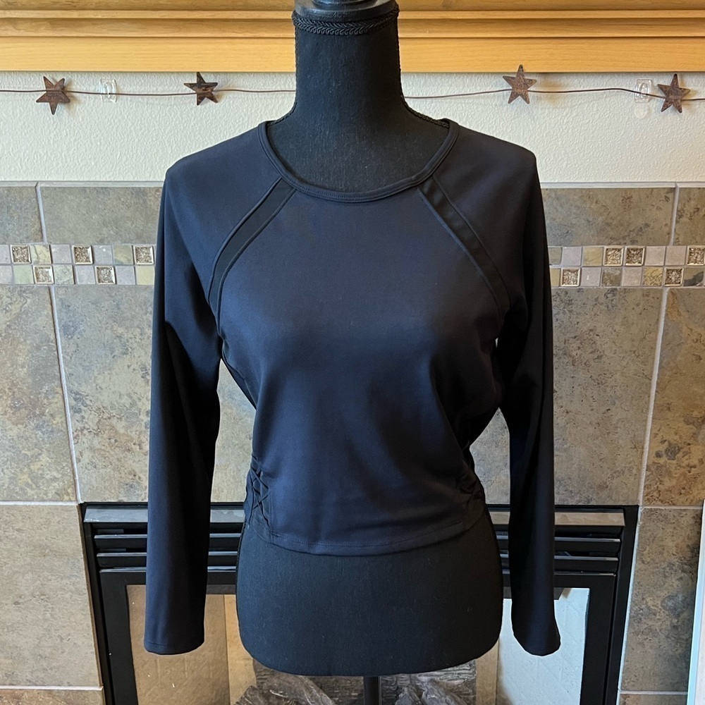 Black cropped workout top from Victoria’s Secret, size large.